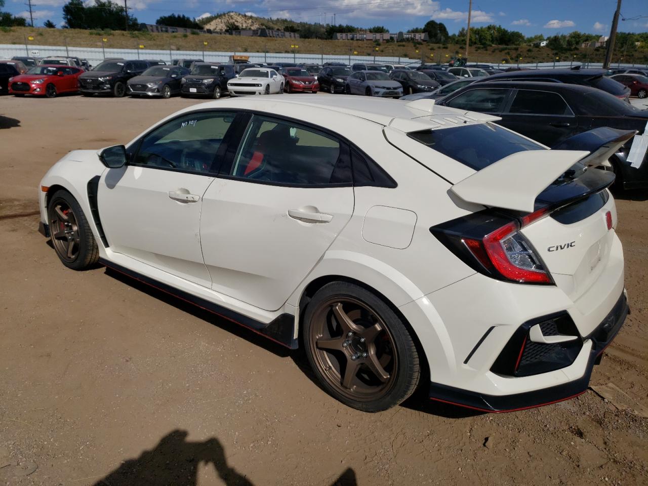 Image 2 of 2021 HONDA CIVIC TYPE-R TOURING 2021 with VIN SHHFK8G7XMU203361