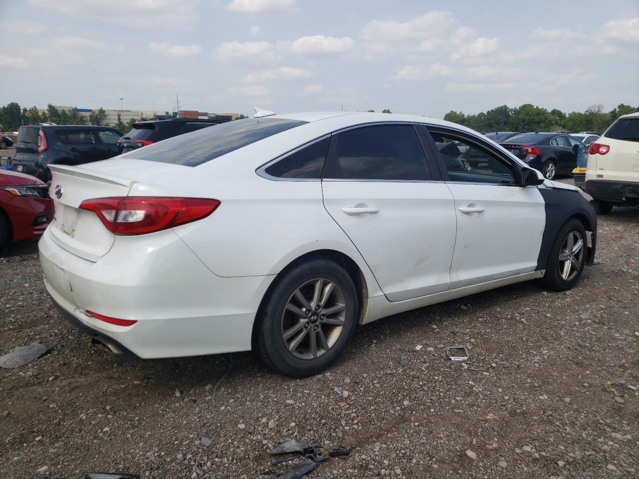 Image 3 of 2015 HYUNDAI SONATA SE 2015 with VIN 5NPE24AF2FH009109