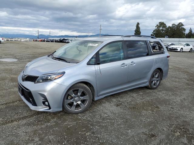 2018 TOYOTA SIENNA SE 2018 image