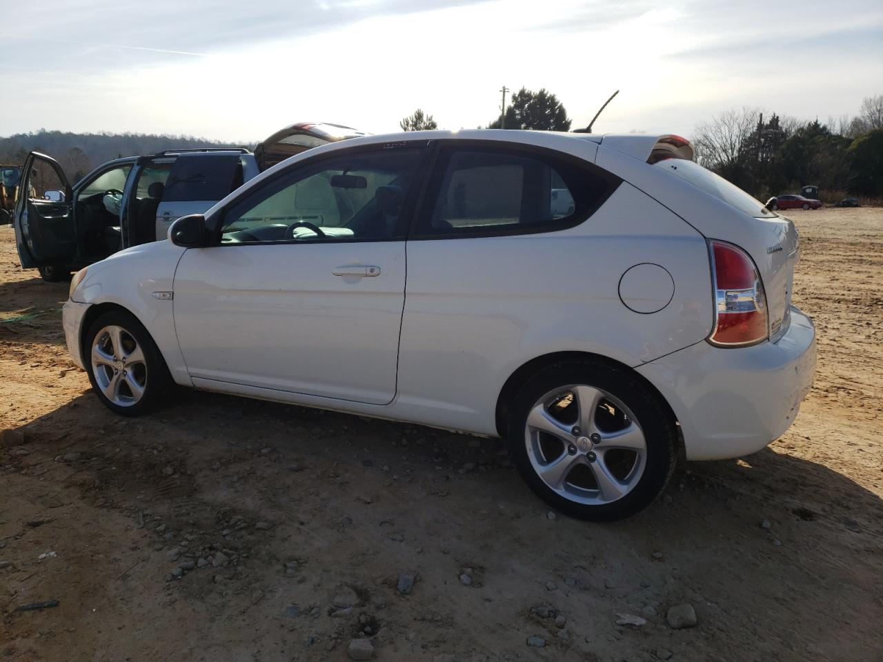 Изображение 2 2008 HYUNDAI ACCENT SE 2008 с VIN KMHCN36C68U079448