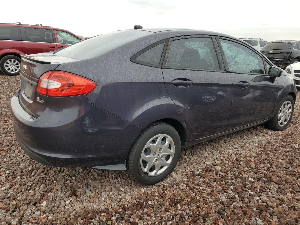 Image 3 of 2013 FORD FIESTA SE 2013 with VIN 3FADP4BJ4DM220955