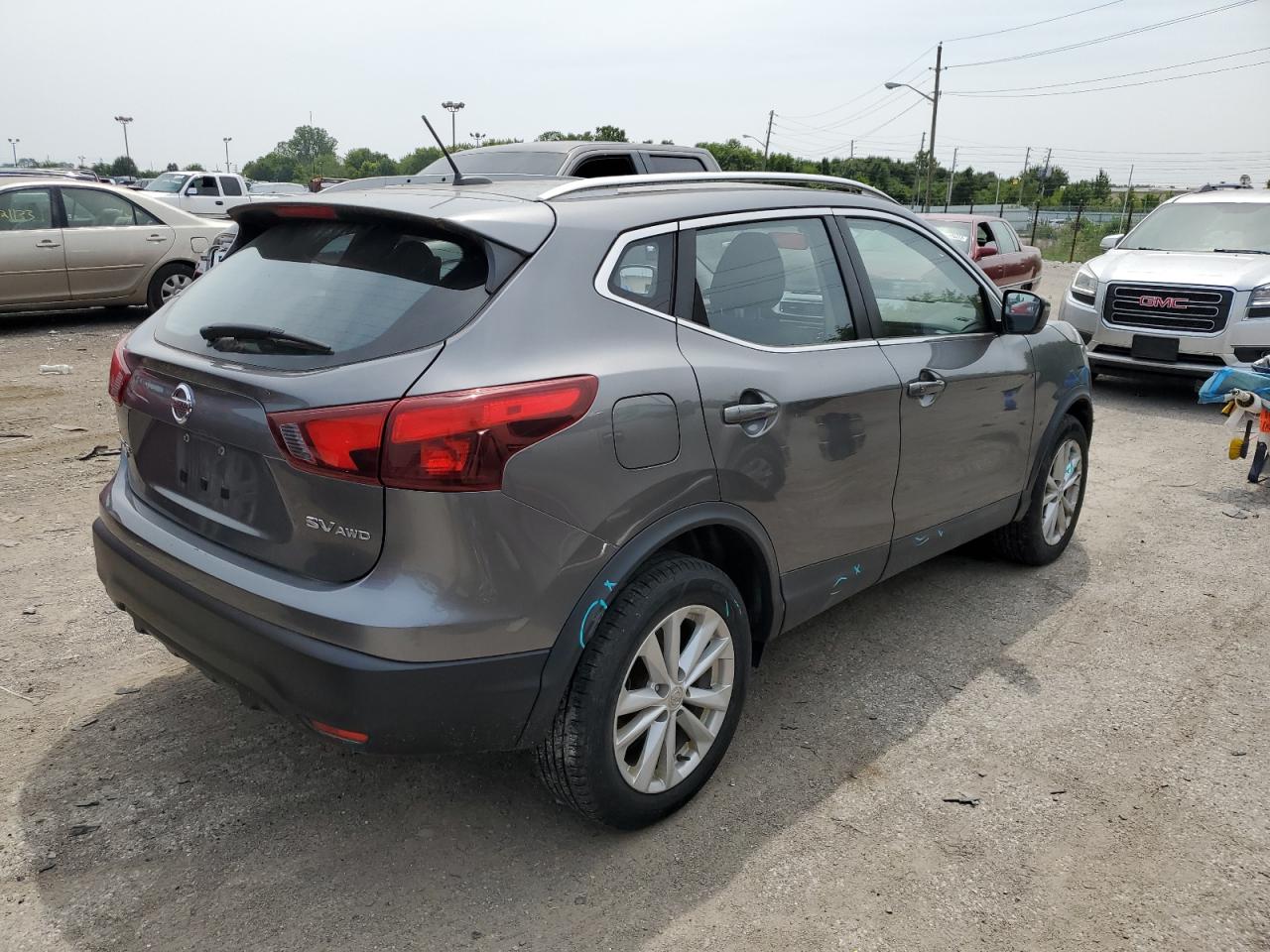 Obraz 3 z 2017 NISSAN ROGUE SPORT S 2017 z VIN JN1BJ1CRXHW142728