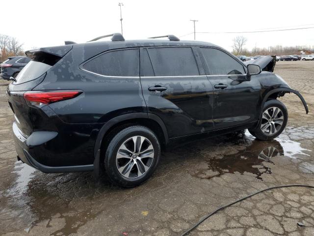 Image 3 of 2022 TOYOTA HIGHLANDER XLE 2022 with VIN 5TDGZRBH3NS182339