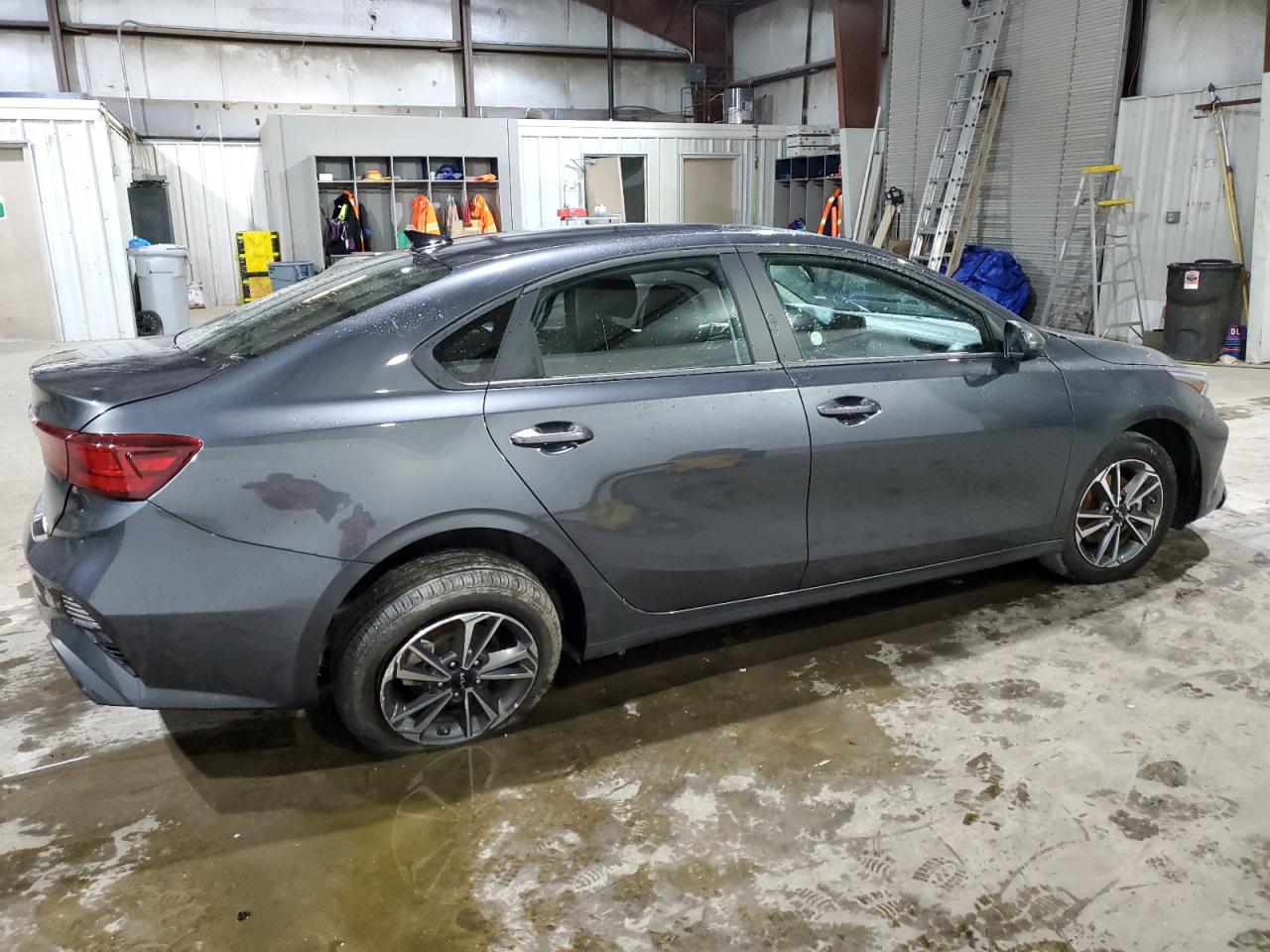 Obraz 3 z 2023 KIA FORTE LX 2023 z VIN 3KPF24AD9PE577043