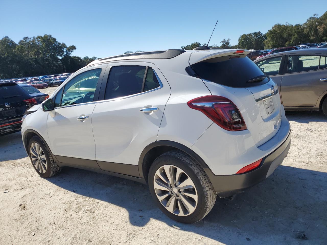 Изображение 2 2019 BUICK ENCORE PREFERRED 2019 с VIN KL4CJASBXKB779181