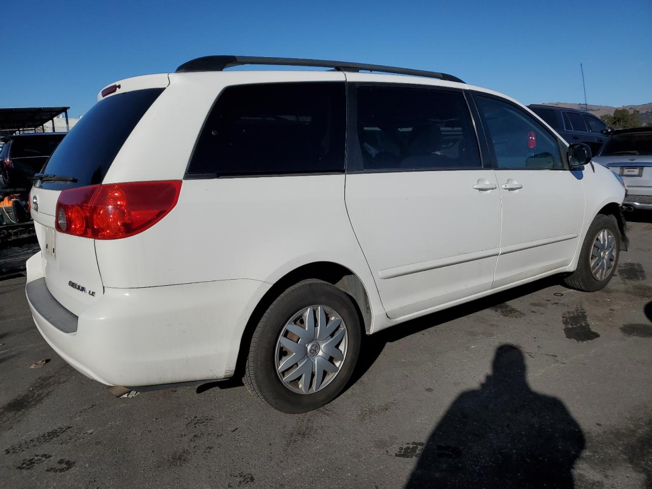 Image 3 of 2008 TOYOTA SIENNA CE 2008 with VIN 5TDZK23C38S210166
