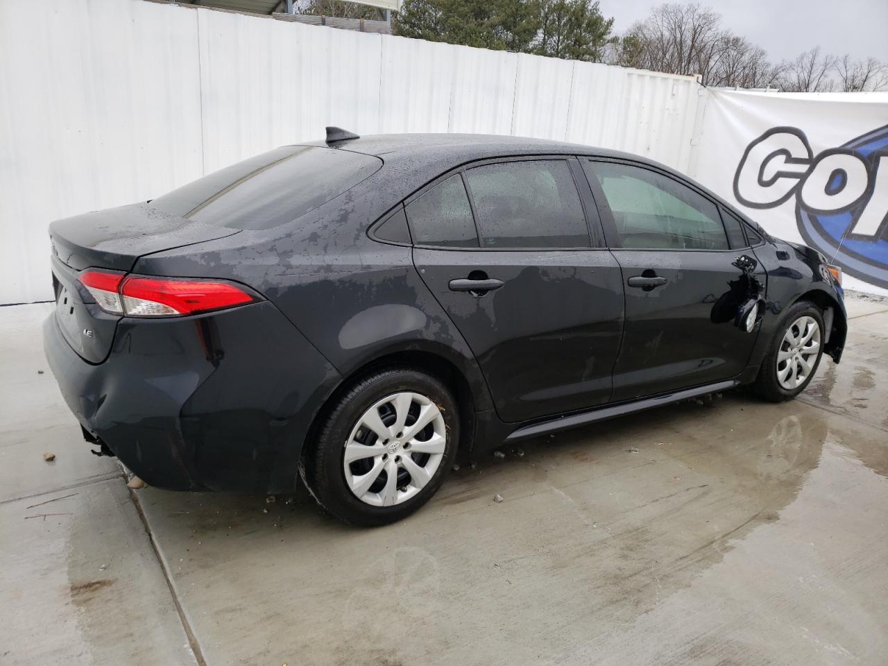 Obraz 3 z 2021 TOYOTA COROLLA LE 2021 z VIN 5YFEPMAE1MP195444