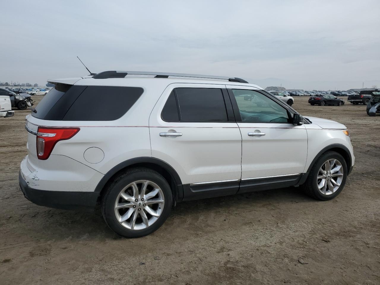 Изображение 3 2015 FORD EXPLORER XLT 2015 с VIN 1FM5K7D84FGB12207