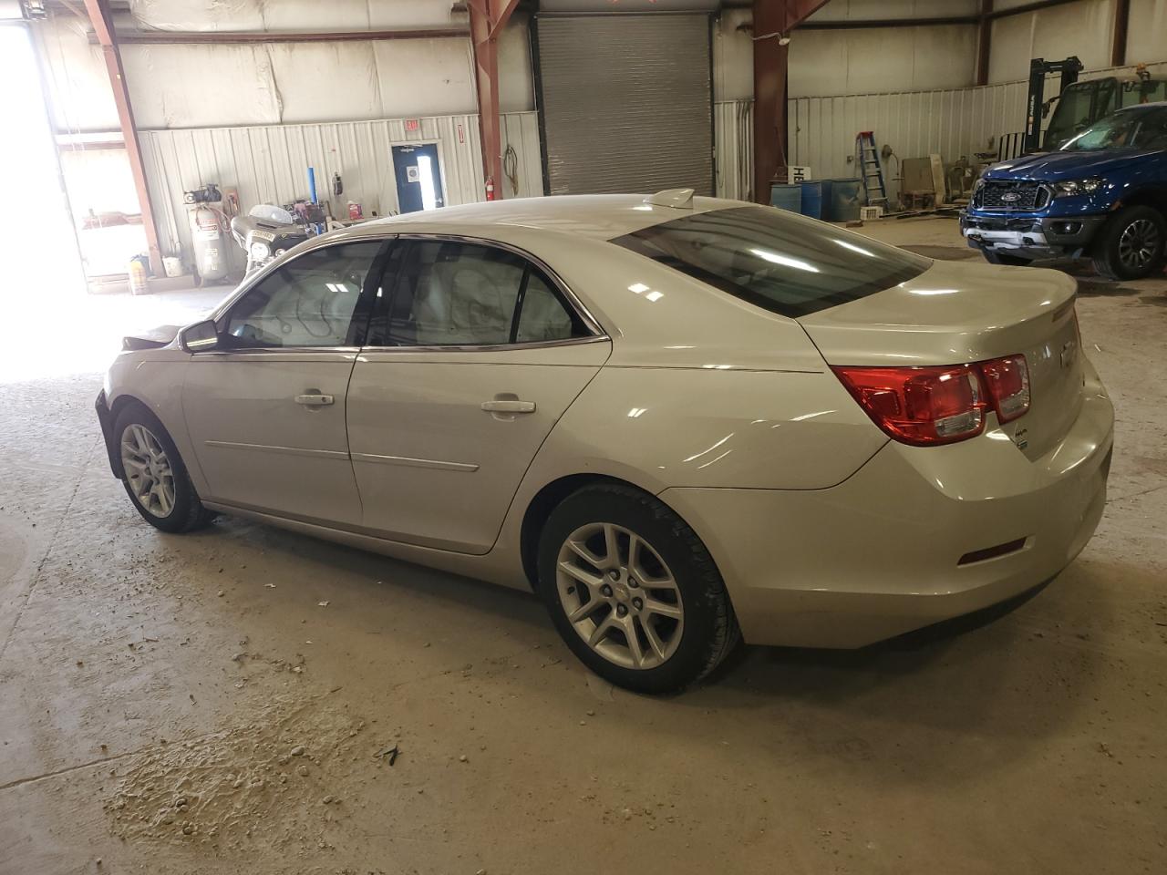 Изображение 2 2015 CHEVROLET MALIBU 1LT 2015 с VIN 1G11C5SL0FF103823