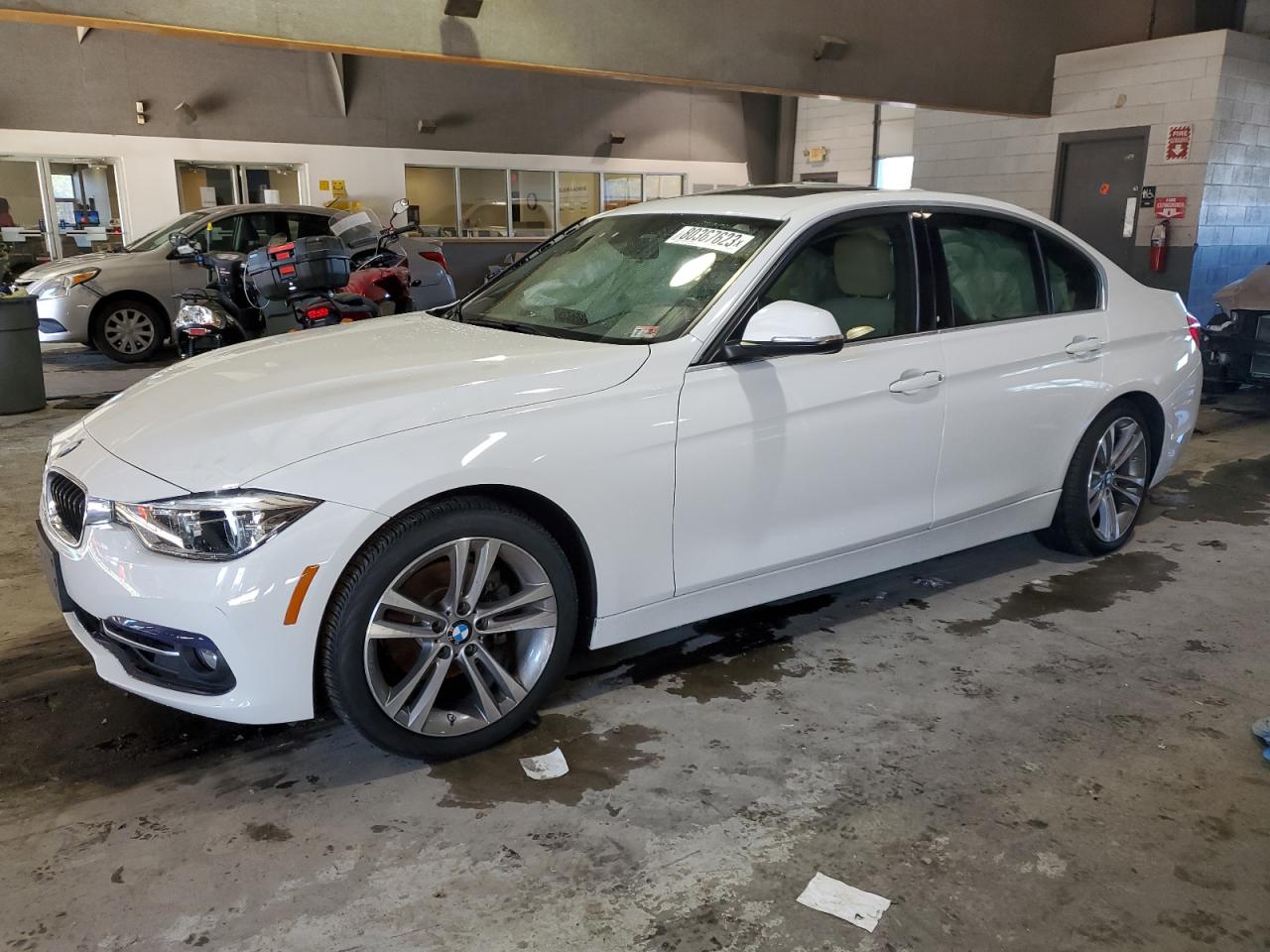 Изображение 2018 BMW 330 I 2018
