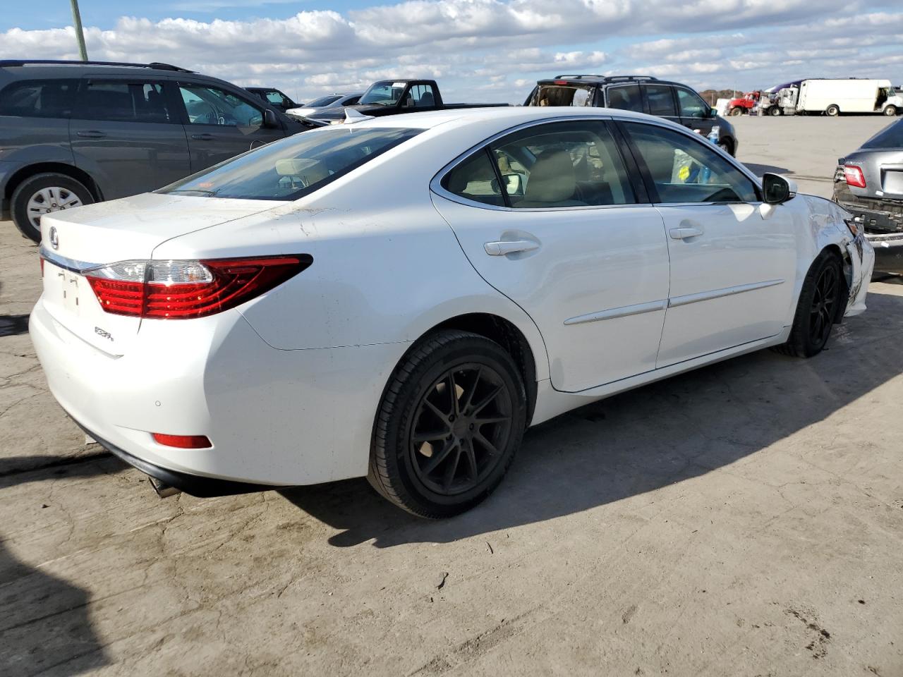 Image 3 of 2013 LEXUS ES 350 2013 with VIN JTHBK1GG9D2082900
