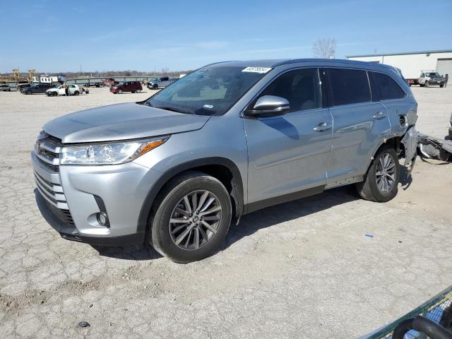 Image 1 of 2019 TOYOTA HIGHLANDER SE 2019 with VIN 5TDJZRFH8KS944107