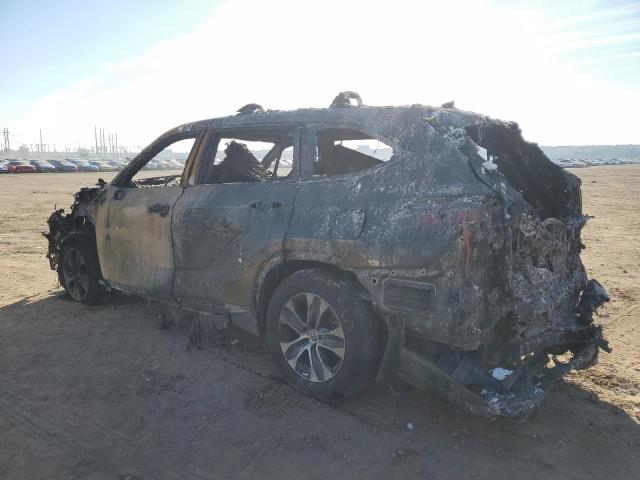 Image 2 of 2022 TOYOTA HIGHLANDER XLE 2022 with VIN 5TDHZRBH8NS207983