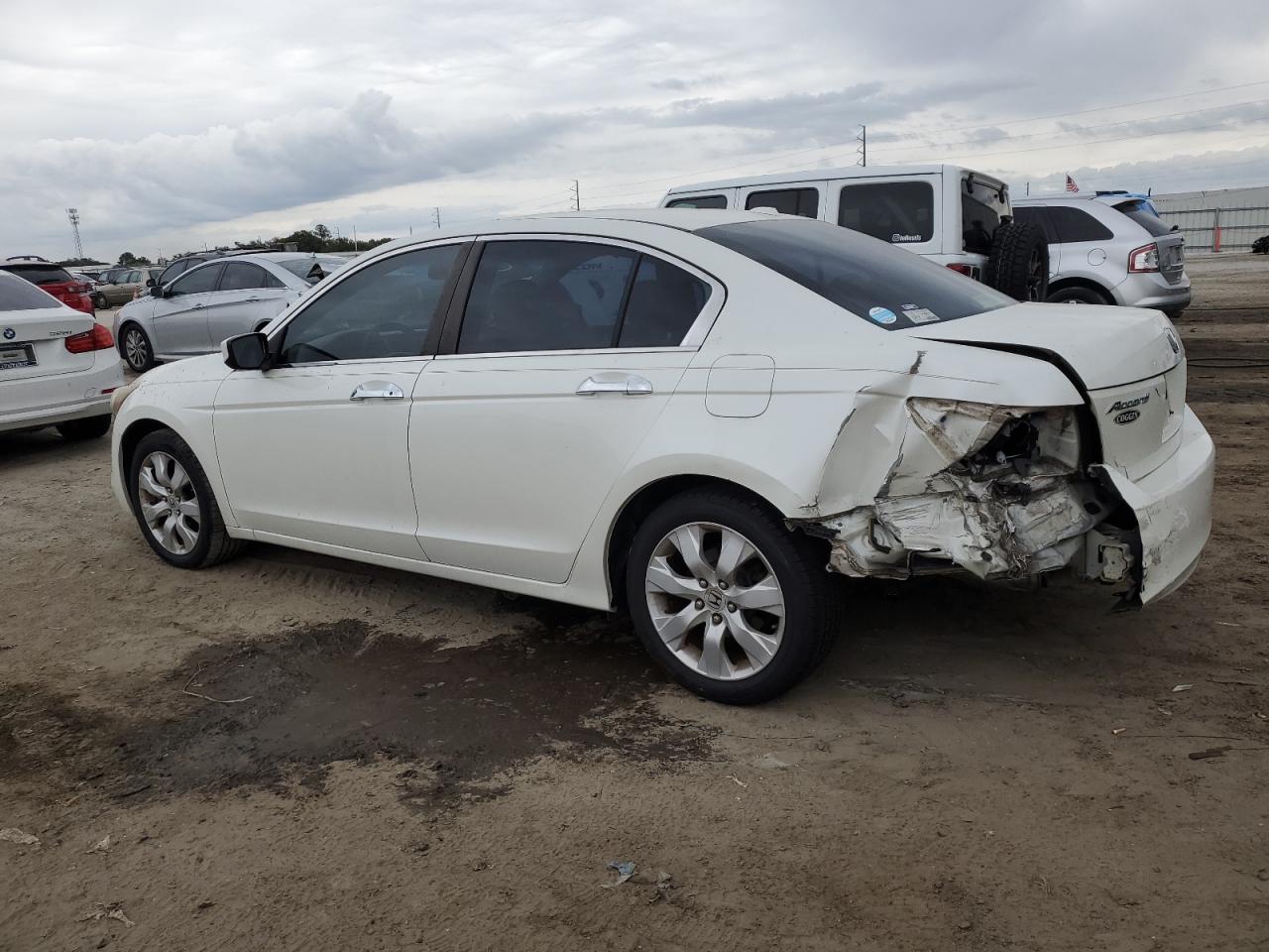 Image 2 of 2010 HONDA ACCORD EXL 2010 with VIN 1HGCP3F82AA026331