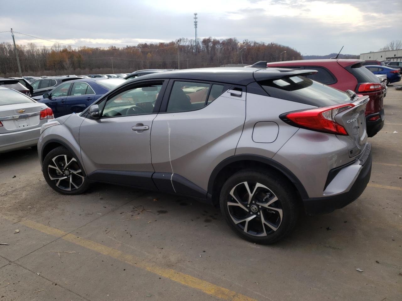 Изображение 2 2020 TOYOTA C-HR XLE 2020 с VIN JTNKHMBXXL1089315