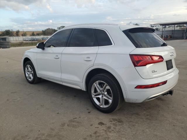 Image 2 of 2019 AUDI Q5 PREMIUM 2019 with VIN WA1ANAFY6K2114224