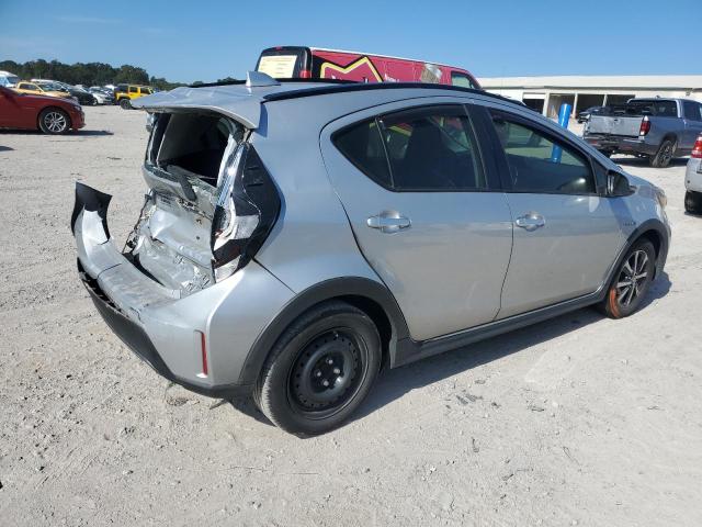 Obraz 3 z 2018 TOYOTA PRIUS C  2018 z VIN JTDKDTB36J1608607