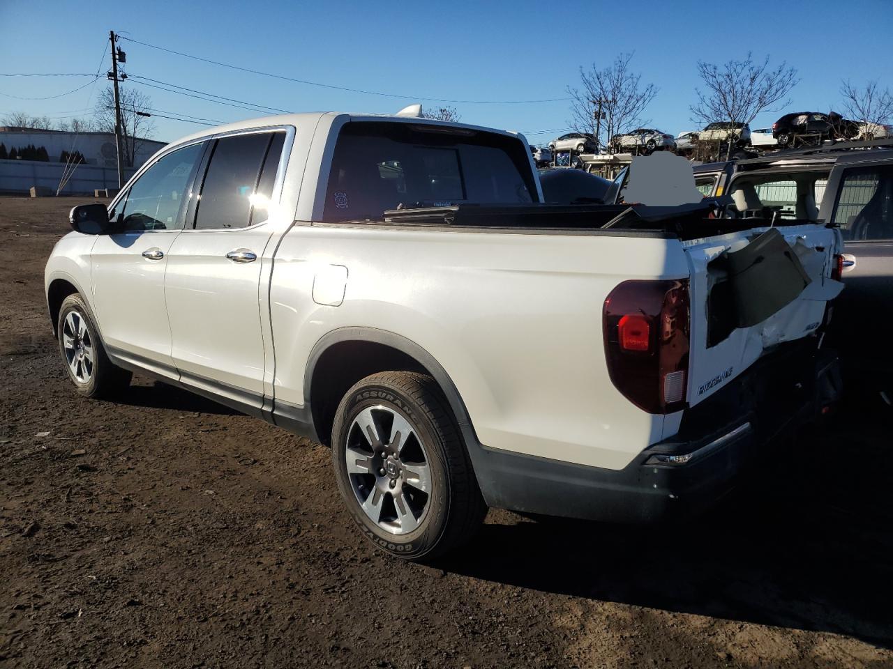 Изображение 2 2017 HONDA RIDGELINE RTL 2017 с VIN 5FPYK3F75HB031770