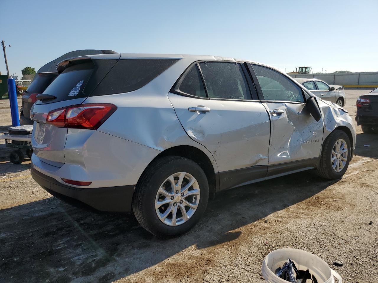 Image 3 of 2019 CHEVROLET EQUINOX LS 2019 with VIN 2GNAXHEVXK6102586