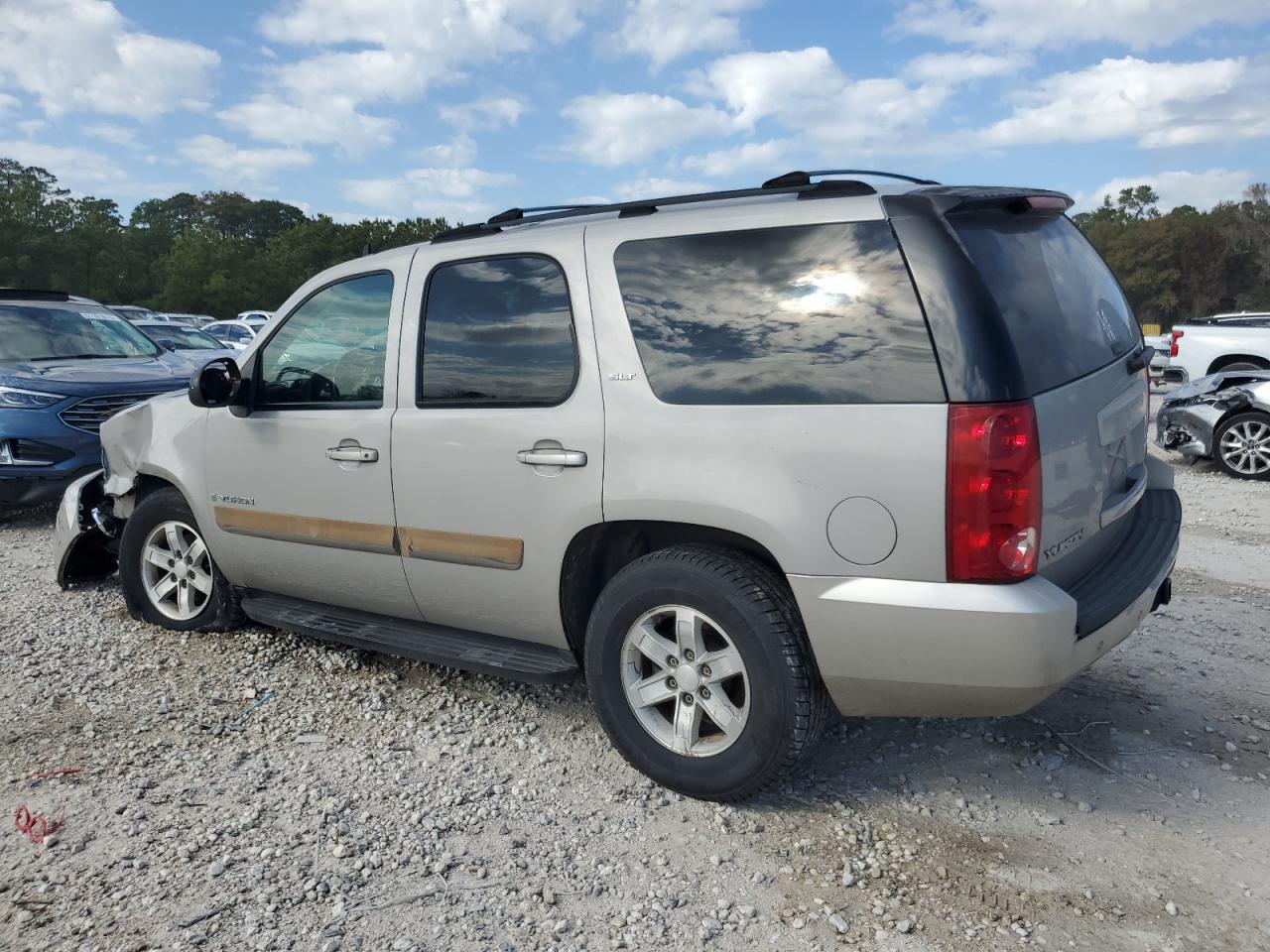 Изображение 2 2007 GMC YUKON  2007 с VIN 1GKFC13J77J105610