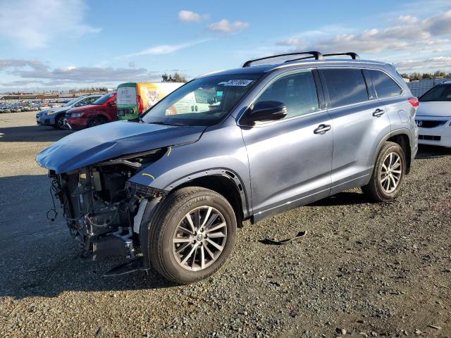2017 TOYOTA HIGHLANDER SE 2017 image