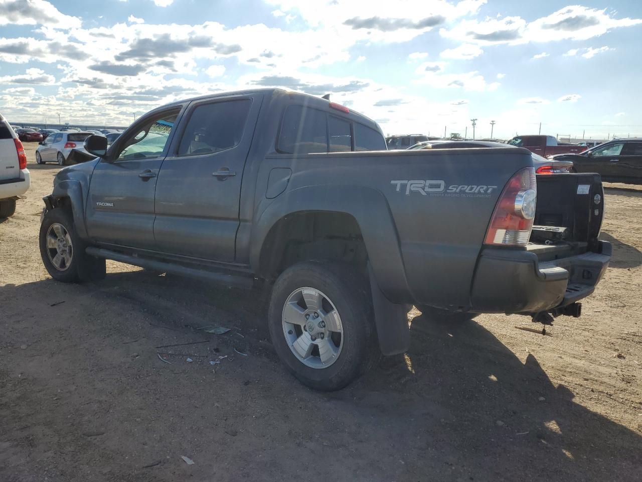 Obraz 2 z 2014 TOYOTA TACOMA DOUBLE CAB PRERUNNER 2014 z VIN 3TMJU4GN4EM159531