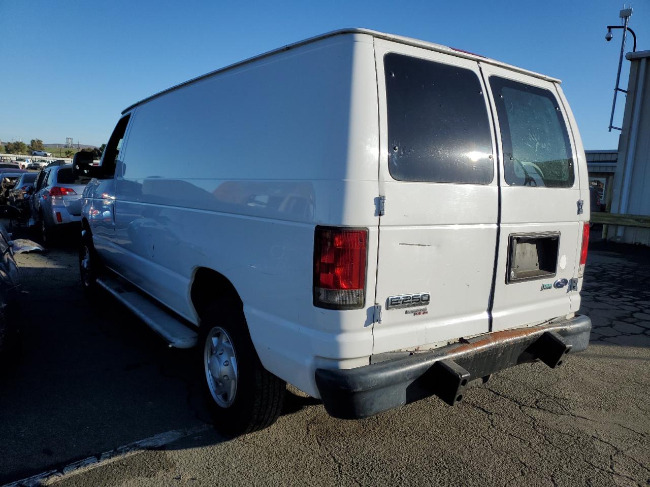 Изображение 2 2011 FORD ECONOLINE E250 VAN 2011 с VIN 1FTNE2EW6BDA50350