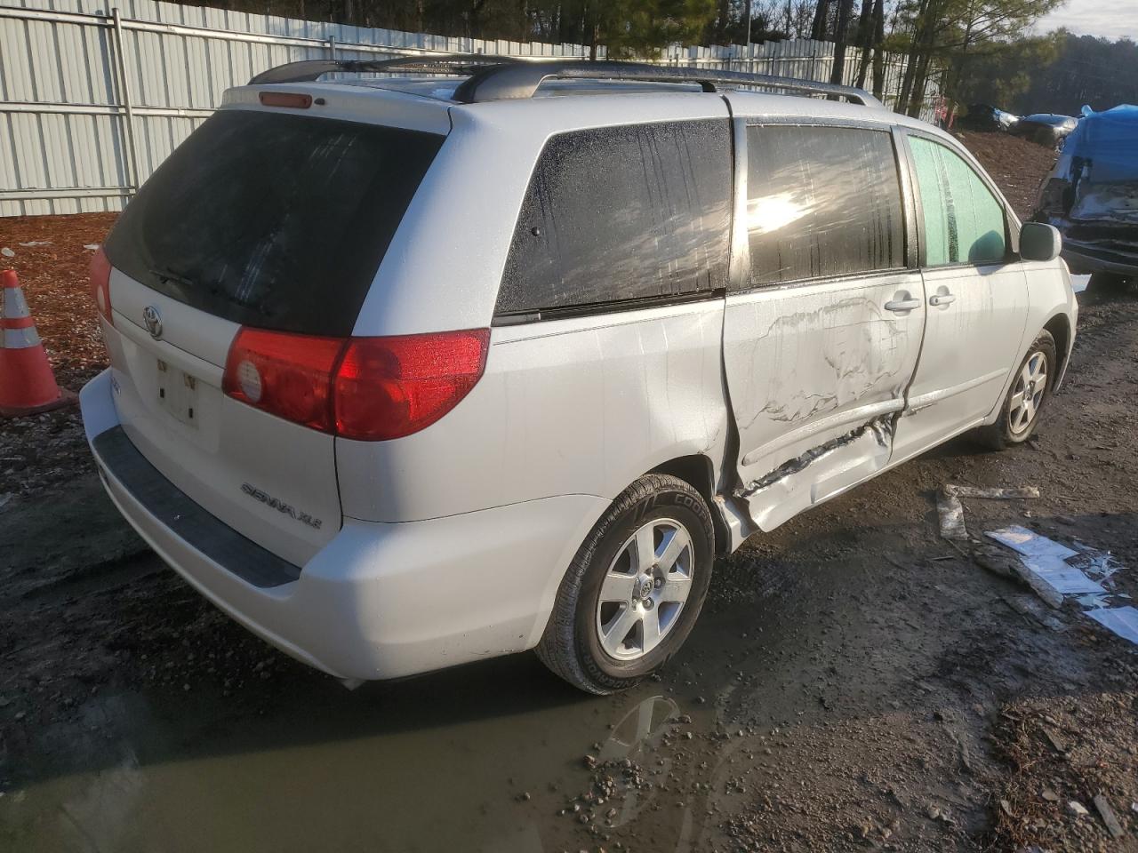Изображение 3 2006 TOYOTA SIENNA XLE 2006 с VIN 5TDZA22C16S399529