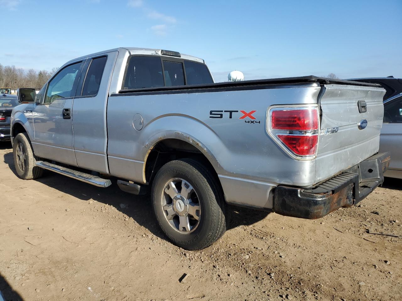 Image 2 of 2010 FORD F150 SUPER CAB 2010 with VIN 1FTEX1EW6AFB93564