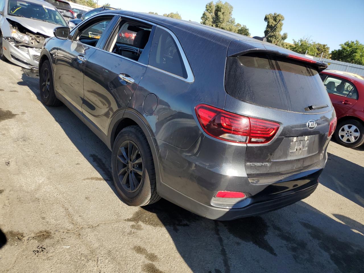 Image 2 of 2020 KIA SORENTO S 2020 with VIN 5XYPG4A53LG626622
