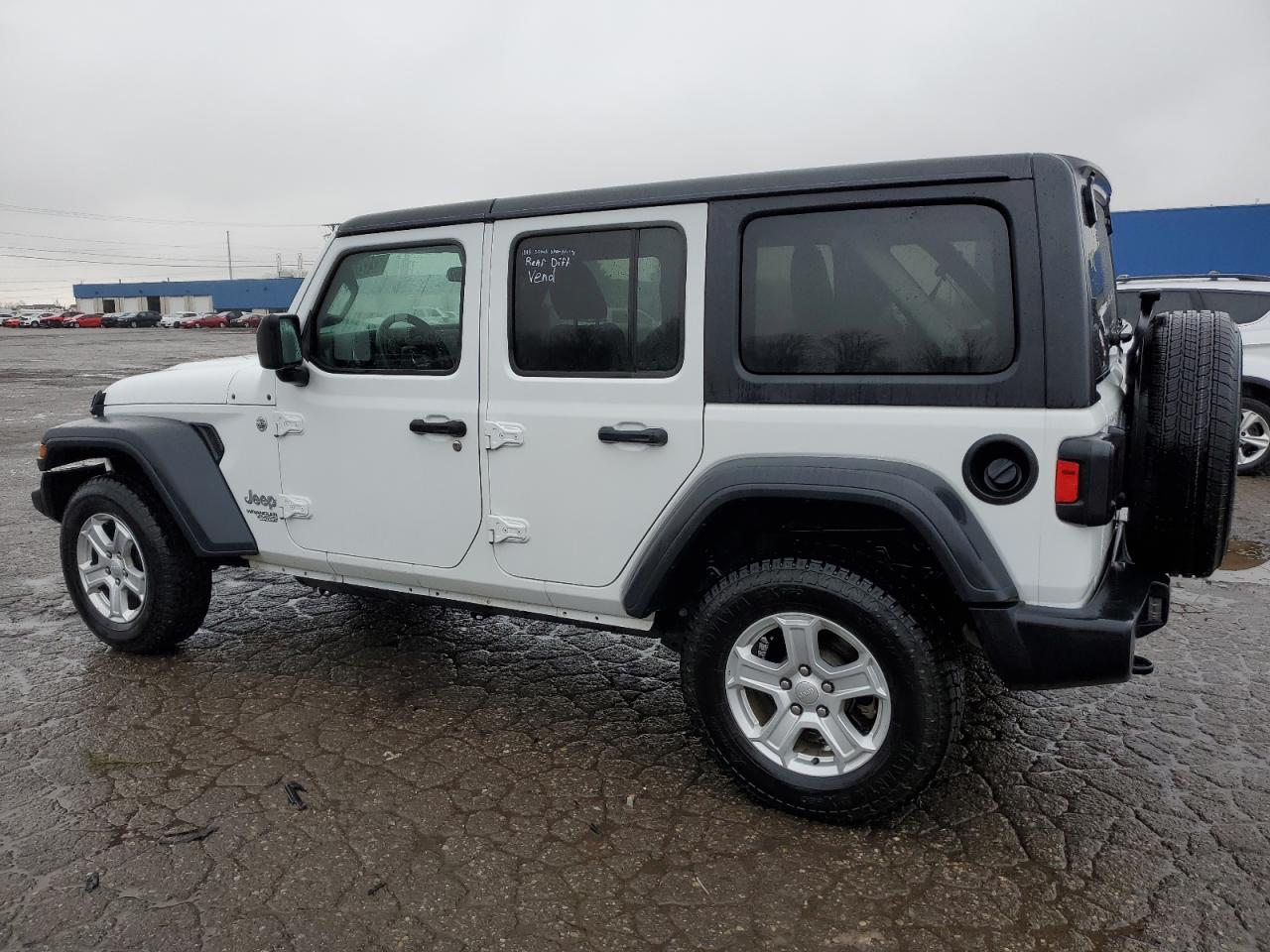 Изображение 2 2021 JEEP WRANGLER UNLIMITED SPORT 2021 с VIN 1C4HJXDN2MW527751