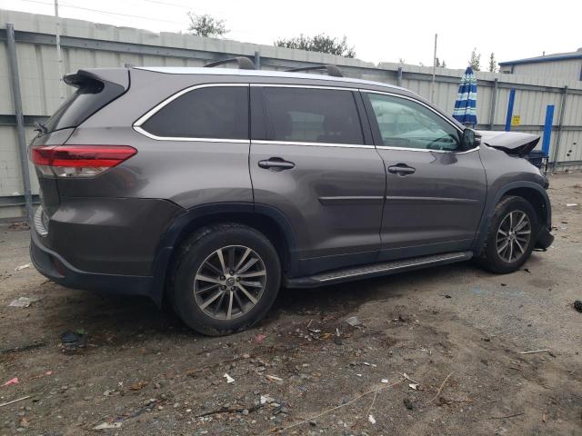 Image 3 of 2019 TOYOTA HIGHLANDER SE 2019 with VIN 5TDJZRFH4KS564231