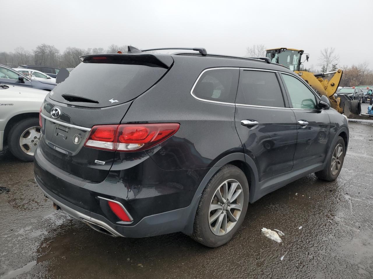 Image 3 of 2018 HYUNDAI SANTA FE SE 2018 with VIN KM8SNDHF0JU275562