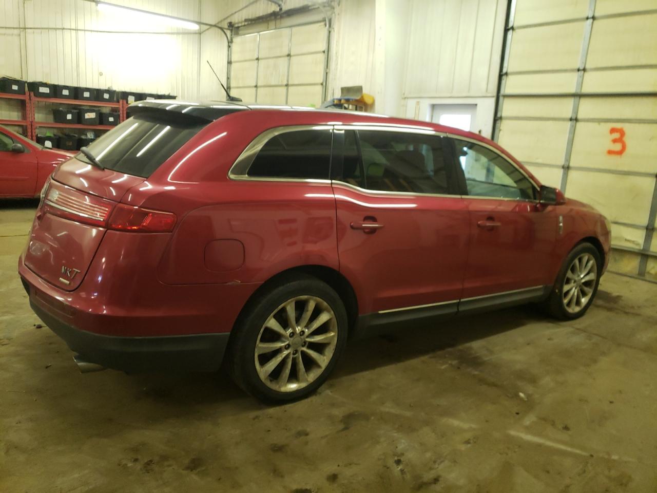 Изображение 3 2010 LINCOLN MKT  2010 с VIN 2LMHJ5AT5ABJ07423