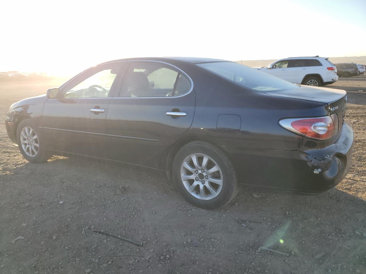 Изображение 2 2003 LEXUS ES 300 2003 с VIN JTHBF30GX30111289