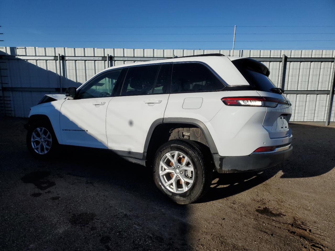 Image 2 of 2023 JEEP GRAND CHEROKEE LIMITED 2023 with VIN 1C4RJGBGXPC544425