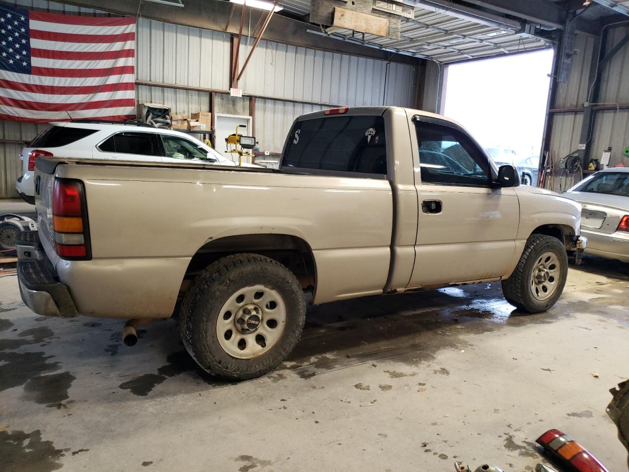 Image 3 of 2006 GMC NEW SIERRA C1500 2006 with VIN 3GTEC14X36G250072