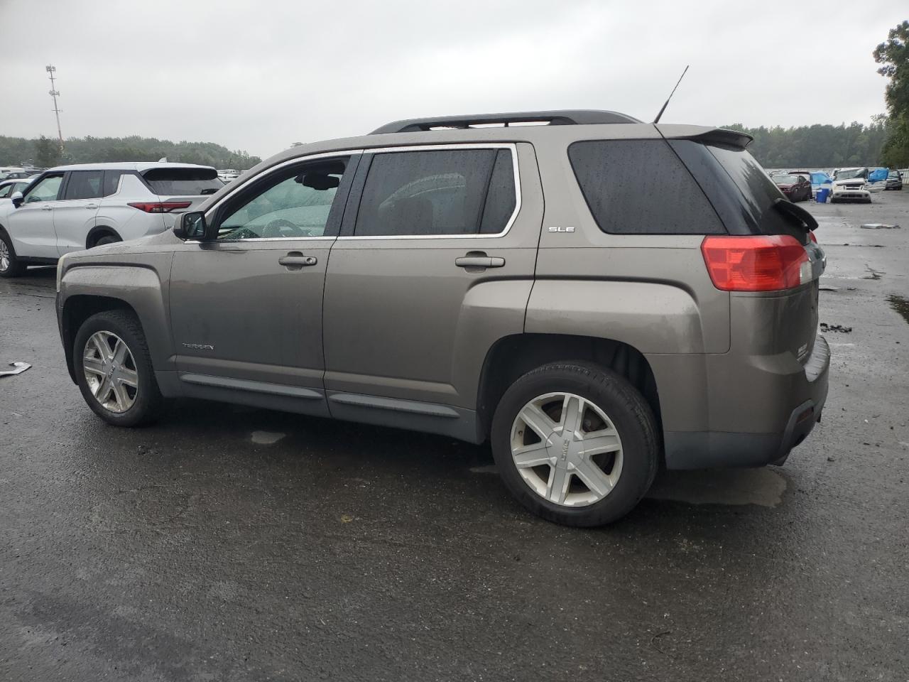 Image 2 of 2012 GMC TERRAIN SLE 2012 with VIN 2GKFLTE50C6285760