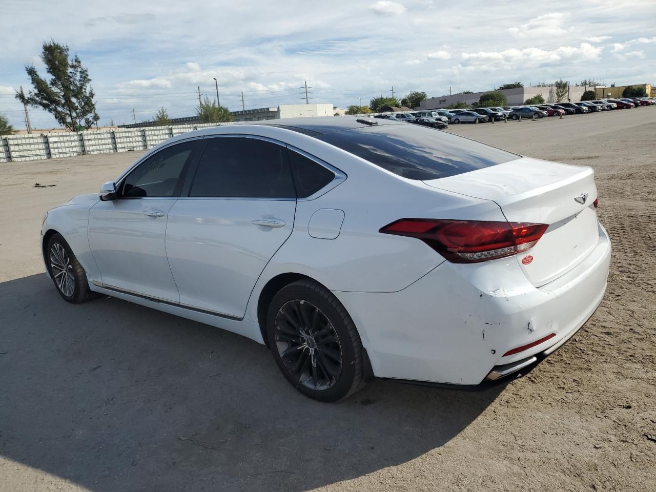 Image 2 of 2015 HYUNDAI GENESIS 3.8L 2015 with VIN KMHGN4JE0FU076056