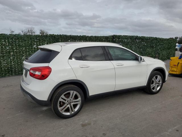 Image 3 of 2018 MERCEDES-BENZ GLA 250 2018 with VIN WDCTG4EB7JJ490985