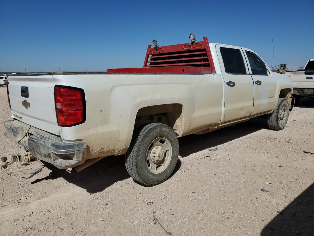 Image 3 of 2017 CHEVROLET SILVERADO C2500 HEAVY DUTY 2017 with VIN 1GC1CUEG6HF144105