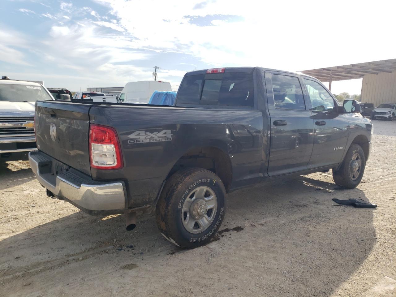 Obraz 3 z 2021 RAM 2500 TRADESMAN 2021 z VIN 3C6UR5CJ9MG502314