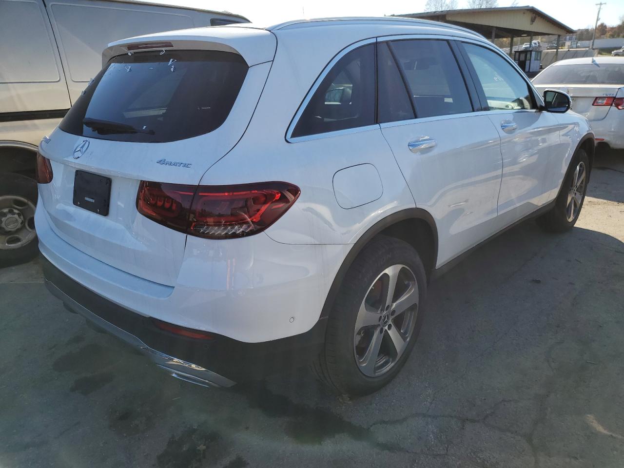 Image 3 of 2022 MERCEDES-BENZ GLC 300 4MATIC 2022 with VIN W1N0G8EB9NG121136
