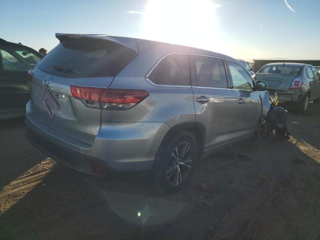 Obraz 3 z 2018 TOYOTA HIGHLANDER LE 2018 z VIN 5TDBZRFH0JS495895