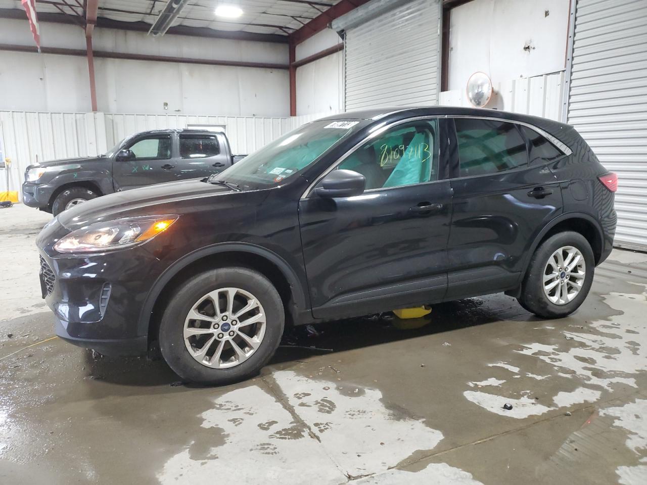 Изображение 2022 FORD ESCAPE SE 2022