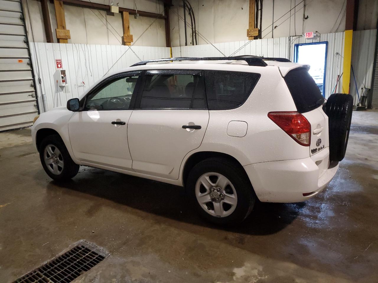 Image 2 of 2006 TOYOTA RAV4  2006 with VIN JTMZD33V365032523