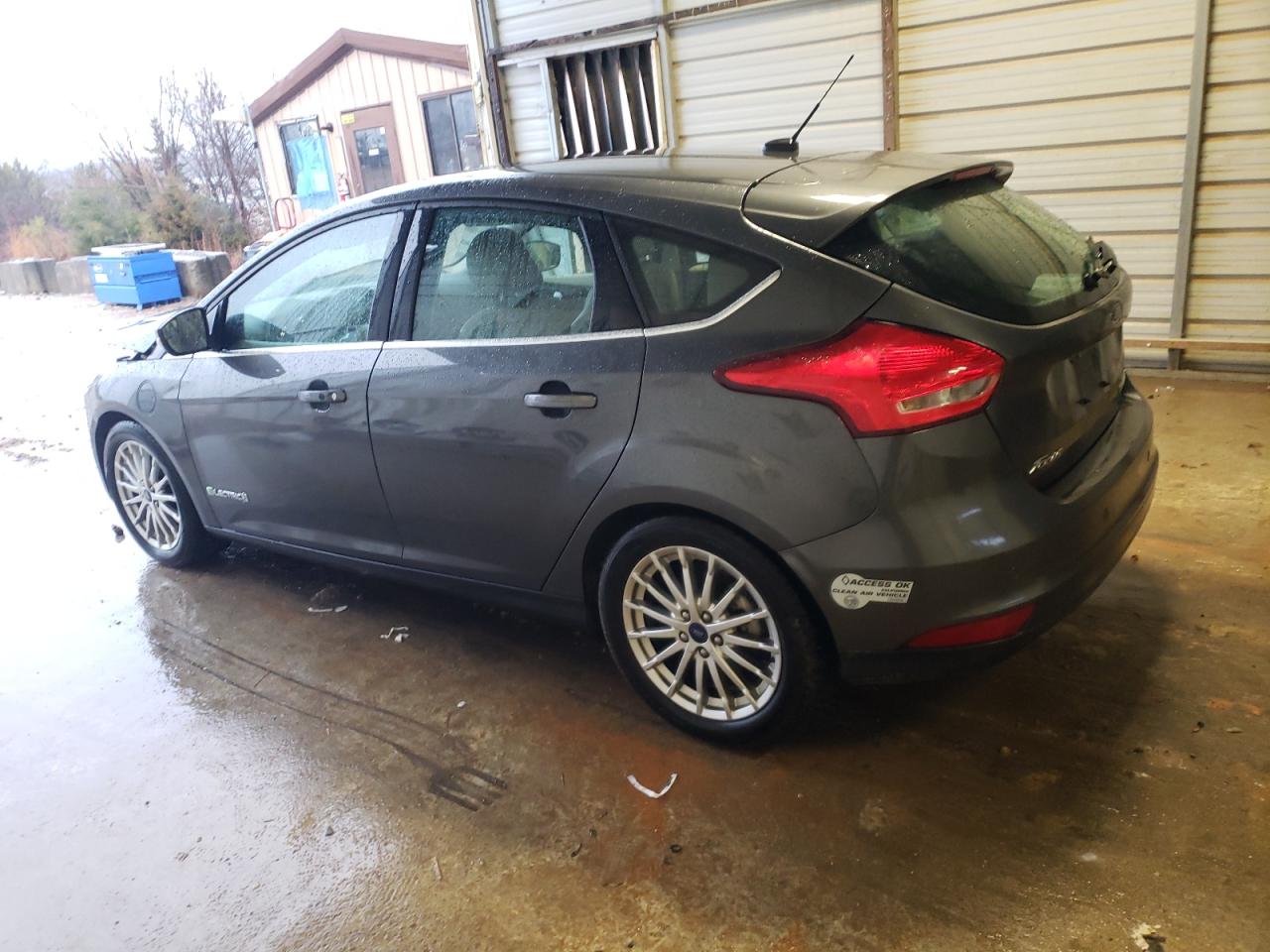 Obraz 2 z 2016 FORD FOCUS BEV 2016 z VIN 1FADP3R42GL362348