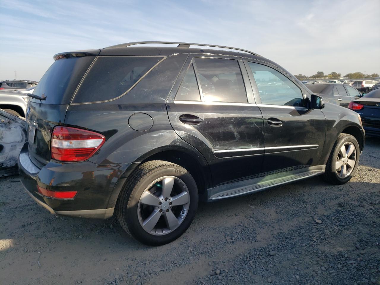 Image 3 of 2011 MERCEDES-BENZ ML 350 2011 with VIN 4JGBB5GB3BA634337