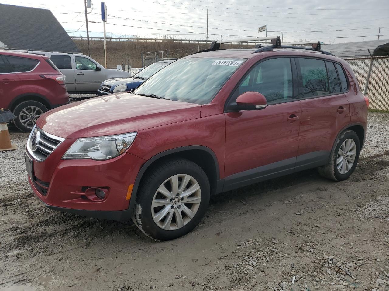 Image 1 of 2011 VOLKSWAGEN TIGUAN S 2011 with VIN WVGBV7AX2BW001418