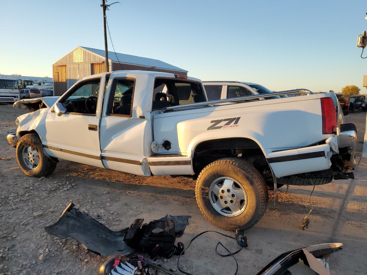 Image 2 of 1994 CHEVROLET GMT-400 K1500 1994 with VIN 2GCEK19K1R1307530